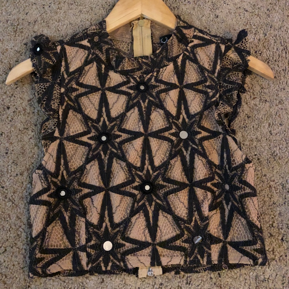 For love of lemons lace, crop top.